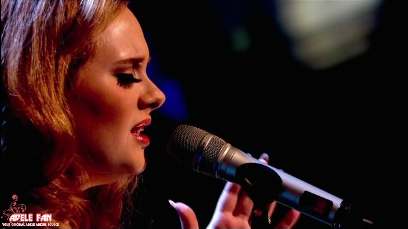 The Jonathan Ross Show - Adele Interview / Turning Tables (live) - 04/09/2011 - Adele ...1366 x 768