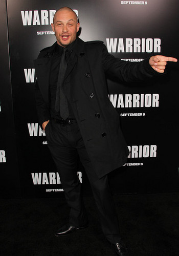  Tom Hardy attends the Premiere of Lionsgate Films' "Warrior" at the Arclight Hollywood on September