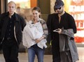 Travelling with family in Paris, France (September 8th 2011) - natalie-portman photo