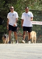 jJake Gyllenhaal Hiking With A Friend At Runyon Canyon In Hollywood - jake-gyllenhaal photo