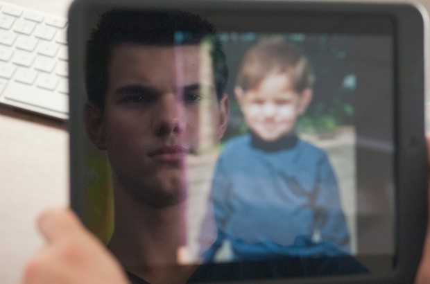 new still abduction pic - taylor-lautner photo