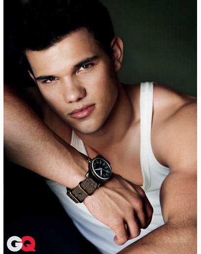 taylor lautner playing