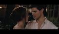 taylor-lautner - 'The Twilight Saga : Breaking Dawn Part 1' HD Trailer screencap