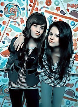  Demi & Selena!