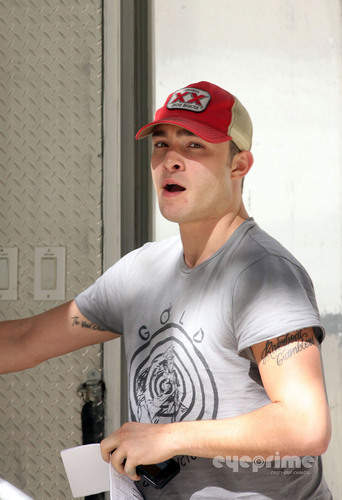  Ed Westwick on the Set of Gossip Girl in NY, Sep 16