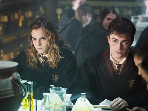  Harry and Hermione Обои