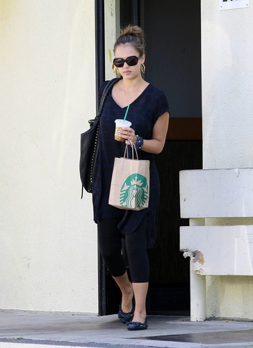  Jessica - Going to the doctor in Santa Monica - September 13, 2011