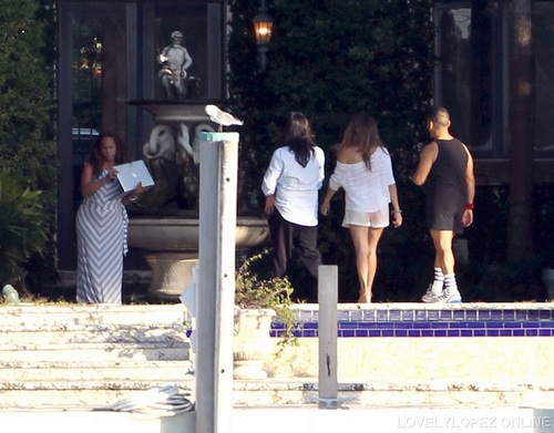 Jennifer - At a friend house in Miami - September 17, 2011