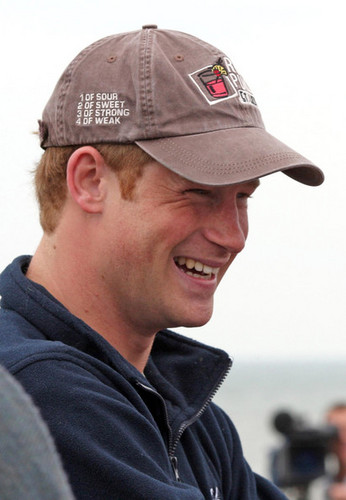  Prince Harry Meets The Engelandvaarders 2011 kayak Team Members