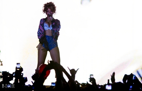 Rihanna - LOUD Tour - Belo Horizonte (Brazil) - September 18, 2011