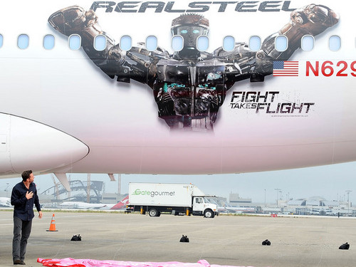  "Real Steel" Plane With Hugh Jackman