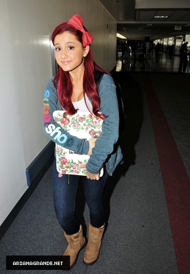 Ariana Grande at LAX Airport (Sep.21)