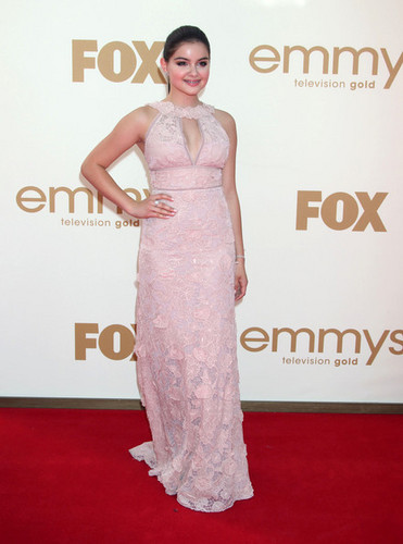  Ariel Winter @ the 2011 Emmys