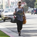 Hilary - With Haylie out and about in Toluca Lake - September 23, 2011 - hilary-duff photo