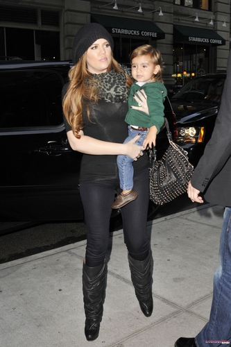 Khloe and Mason arrive at the Gansevoort hotel in New York - 22/09/2011