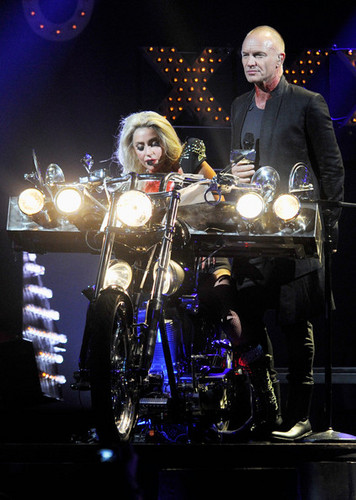  Lady Gaga performing @ iHeartRadio সঙ্গীত Festival
