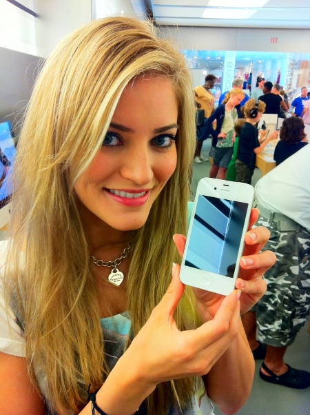 60+ Hot And Sexy Pictures Of Justine Ezarik a.k.a iJustine 