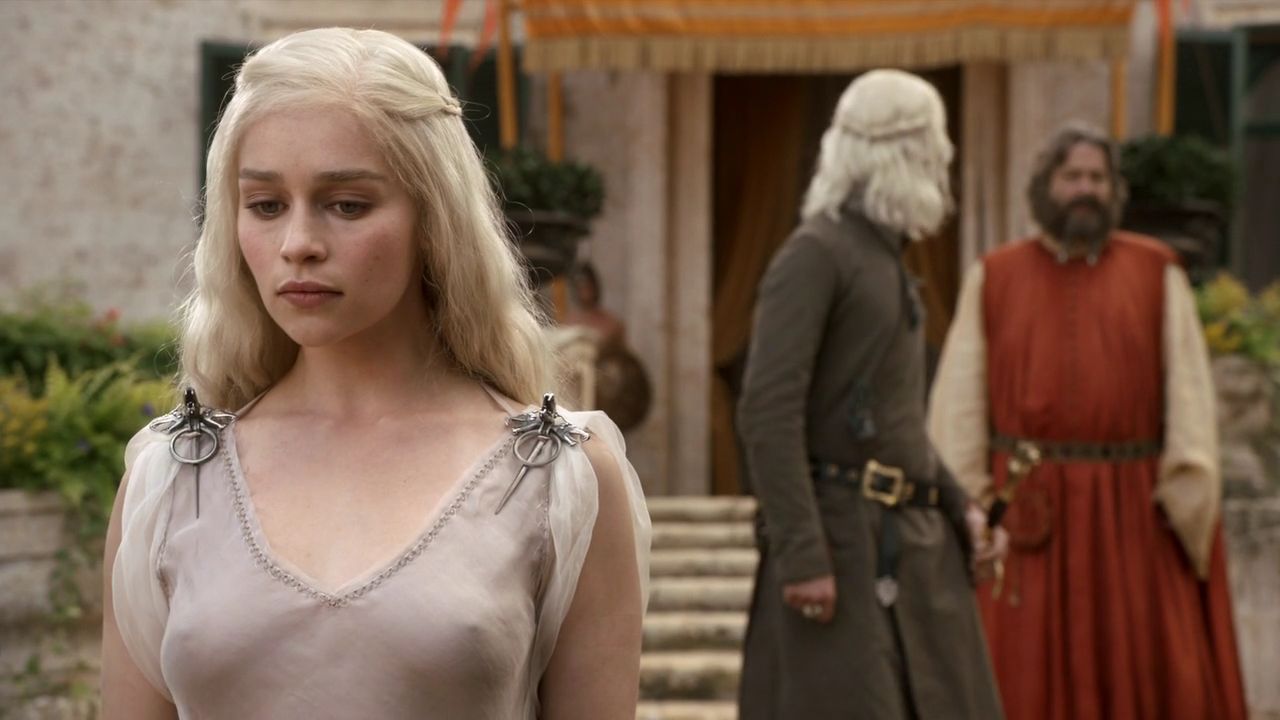 1x01 "Winter Is Coming" - Daenerys Targaryen Image ...