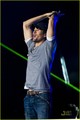 Enrique Iglesias: 'Euphoria' Tour in Newark! - enrique-iglesias photo