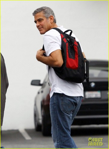  George Clooney: Ryan gosling کے, بطخا Is 'Unbelievably Talented'