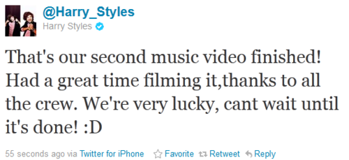  Harry Tweets ABout 1D's New Musica Video!