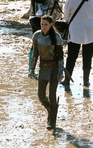  Snow White and the Huntsman: On the Set - Marloes Sands, Wales. [September 27, 2011]
