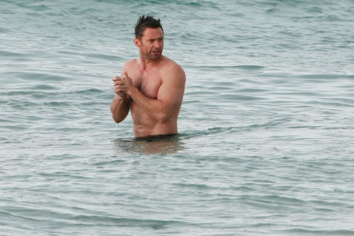  Hugh Jackman on the pantai