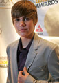 Justin wearing a suit - justin-bieber photo