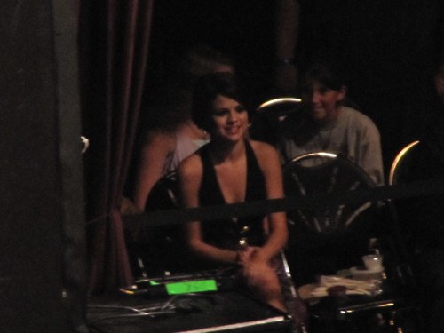  Selena Gomez in Demi Lovato 音乐会