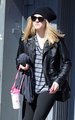 Dakota Fanning out and about in NYC (October 5). - dakota-fanning photo
