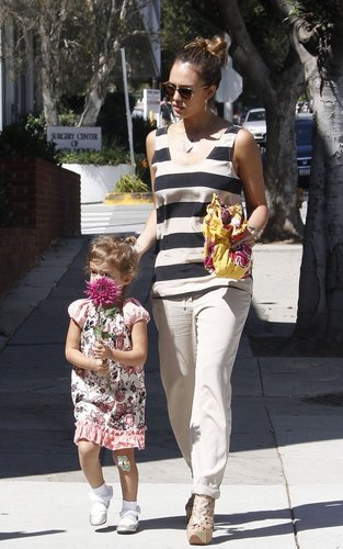 Jessica & Honor out in Santa Monica