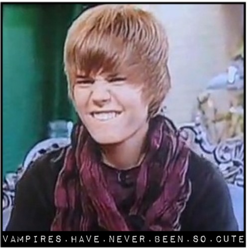  Justin's vampire face..aww