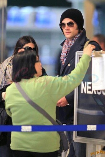  Jared & Gen At The Airport