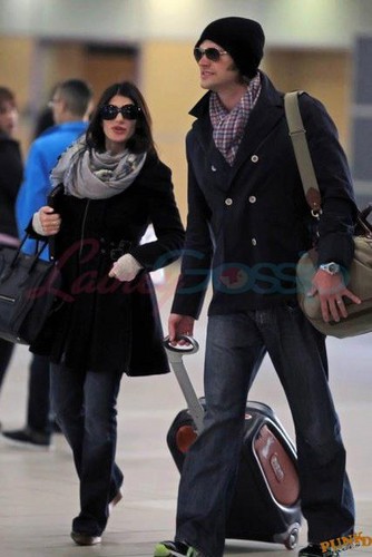  Jared & Gen At The Airport