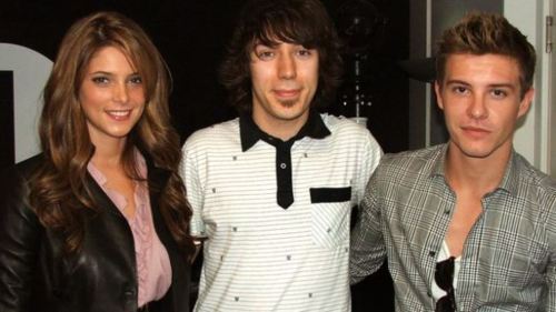 New / Old photo of Ashley Greene and Xavier Samuel with a fan (July 2010) 
