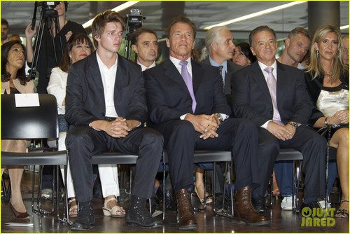 Patrick & Arnold Schwarzenegger: Arnold Classic ইউরোপ in Madrid!