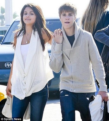  Selena Gomez and Justin bieber