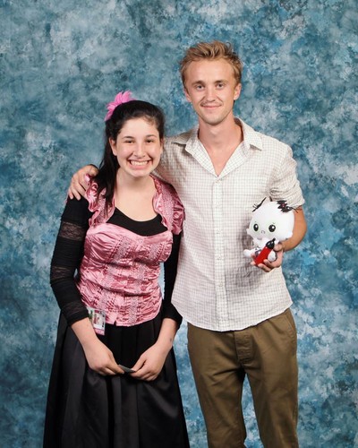  Tom with a fan and a vamplet