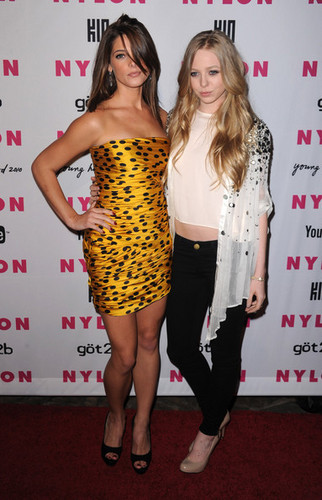 Nylon youtube Young Hollywood Party Arrivals