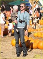  Eric Dane: Pumpkin Patch with Billie! - eric-dane photo