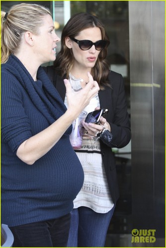  Jennifer Garner: Coffee encontro, data with a Pregnant Pal!