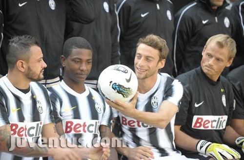  Juventus 2011-2012 写真 shoot at new stadium