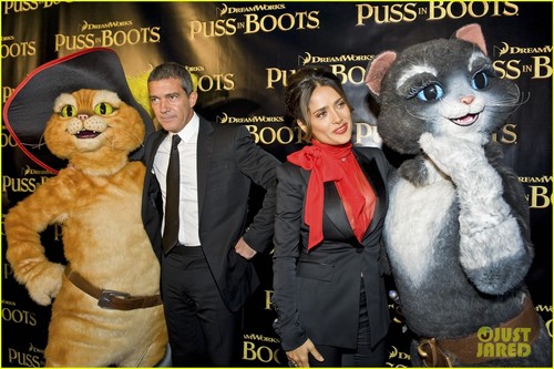  Salma Hayek & Antonio Banderas: 'Puss in Boots' in Chicago