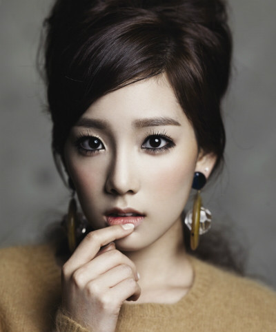  Taeyeon - 2011 November Issue Magazine