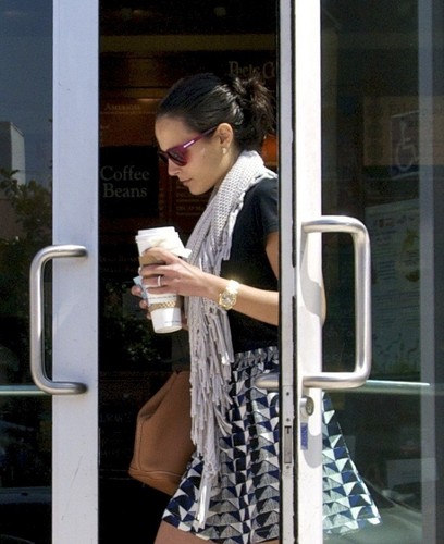 Jordana -  stops at Peet's Coffee & Tea in Los Angeles, May 26, 2011
