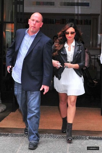  Leaving Hotel In NYC - October 21