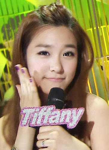  Tiffany Hwang