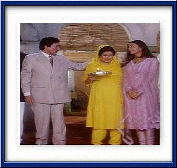 Aishwarya Rai, Moushumi Chatterjee & Super Star Rajesh Khanna - Articles on  Super Star Rajesh Khanna Photo (26314919) - Fanpop - Page 2