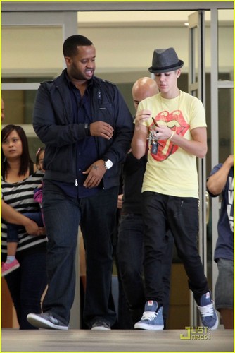  Justin visits to Power in Los Angeles