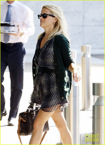 Reese Witherspoon: Century City Meeting!